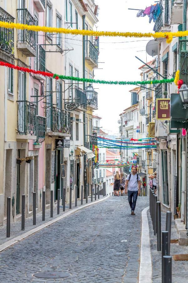 Alfama, Bright And Spacious With Private Terrace, By Timecooler Лиссабон Экстерьер фото