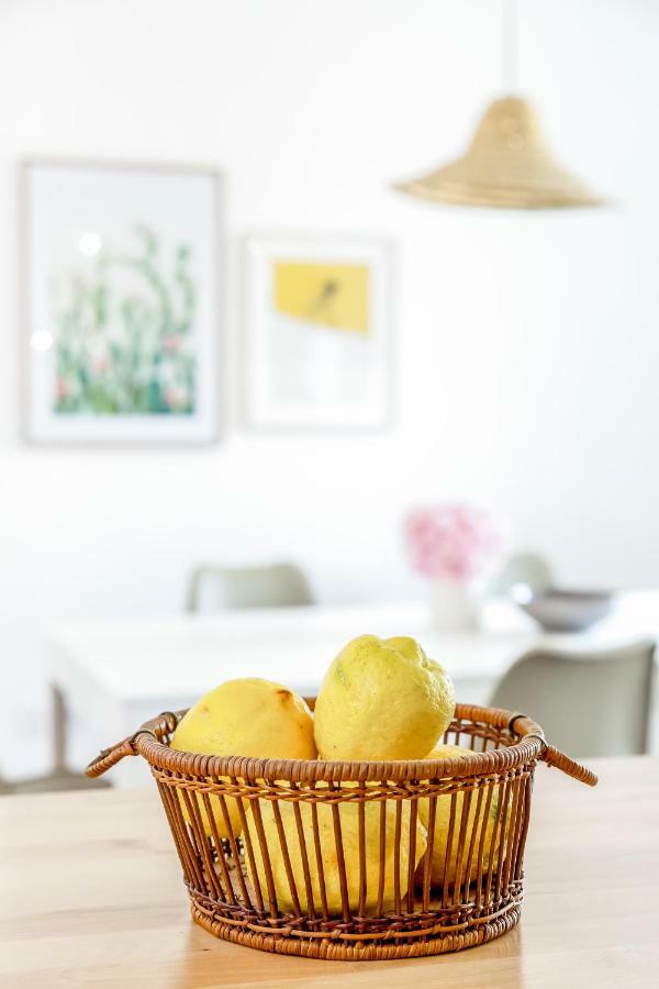 Alfama, Bright And Spacious With Private Terrace, By Timecooler Лиссабон Экстерьер фото
